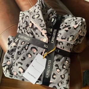 Ellen Tracy NWT PJs